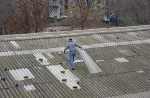 Fotovoltaico al posto dell’amianto, cominciano le Marche