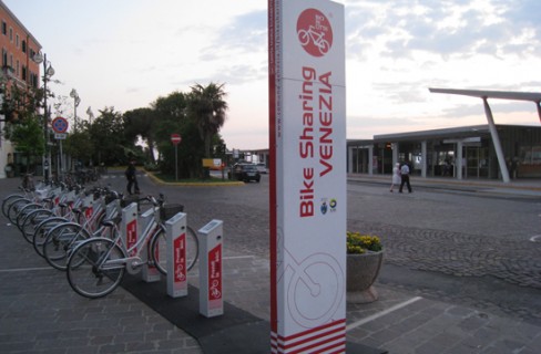 Bike e car sharing: Venezia città più “ecomobile” d’Italia