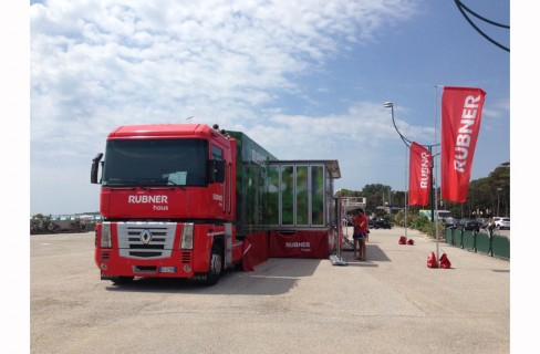 Tappa sul lungomare friulano per il Rubner Truck