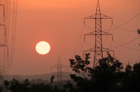 Elettricità meno cara con un mercato pan-europeo