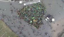 Roma, in migliaia partecipano alla marcia per il clima