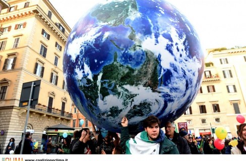 Roma non rinuncia alla Marcia per il clima