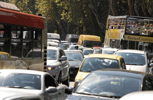 Emergenza smog in Italia, si corre ai ripari