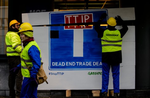 Greenpeace blocca le trattative TTIP tra USA ed Unione Europea
