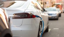 La lunga salita dell’auto elettrica