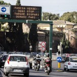 Smog: a Roma tornano le targhe alterne